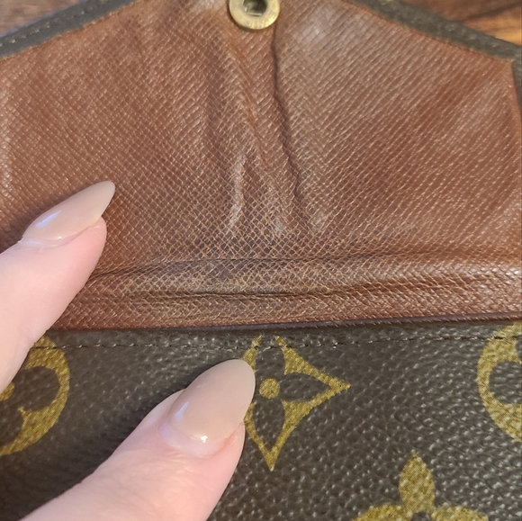 Louis Vuitton LV Monogram Vintage Elise Wallet in great condition authentic - Picture 5 of 7